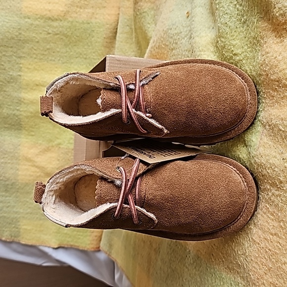 Bearpaw Skye Toddler Boots - Picture 2 of 5